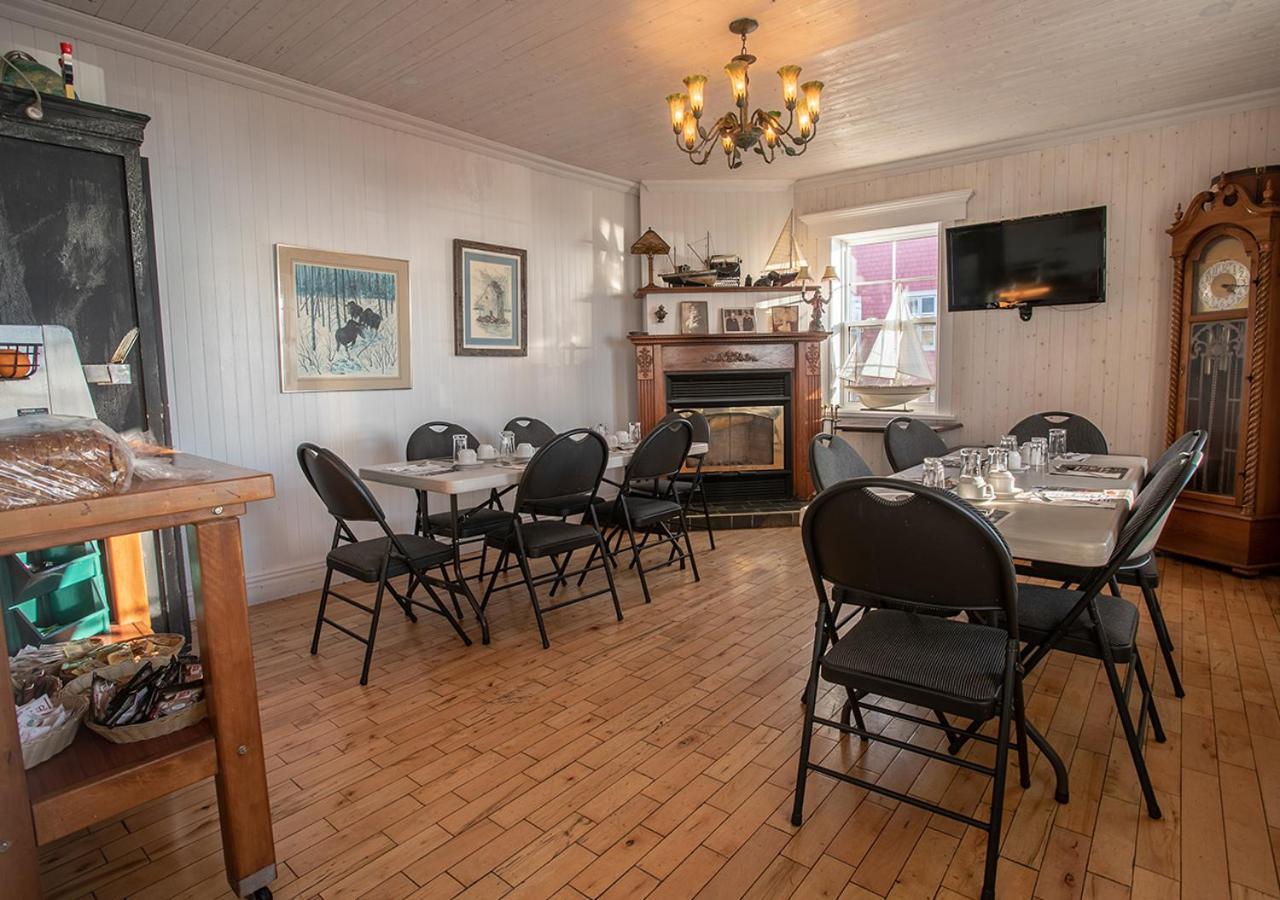 Le Littoral Bistro Gourmand Et Auberge Hotel Sainte Anne-des-Chênes Екстериор снимка